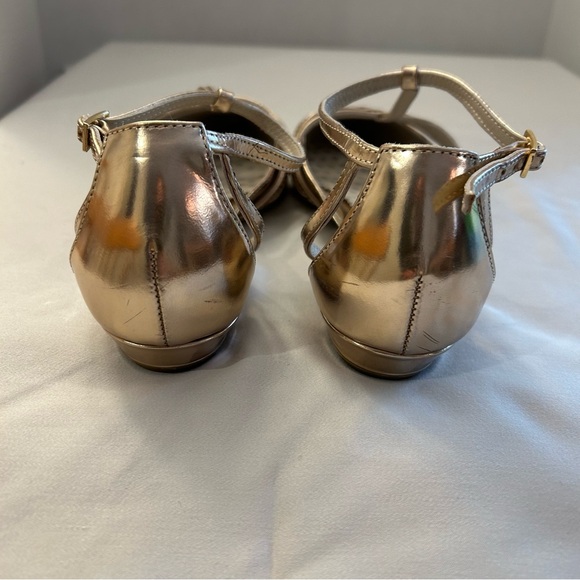 Boden Gold Flat Size 39/8 1/2 - Picture 9 of 11